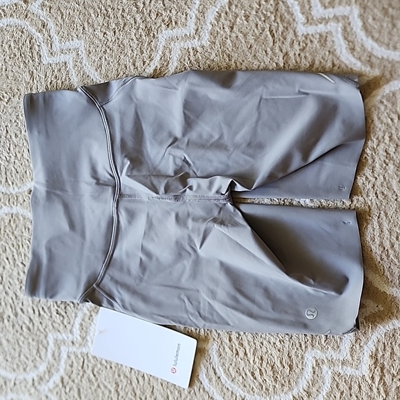 Lululemon Base Pace HR Short 8" *Reflective In Gull Grey NWT - Picture 4 of 8